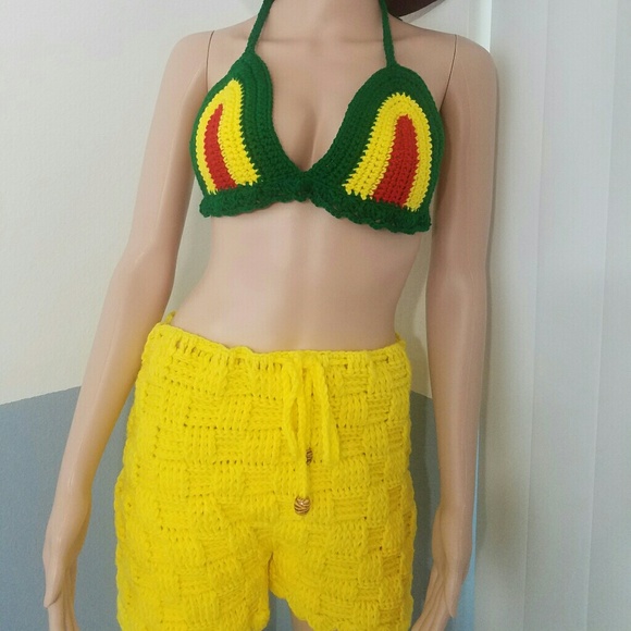 Brandnew crotchet Bralette and shorts - Picture 1 of 3